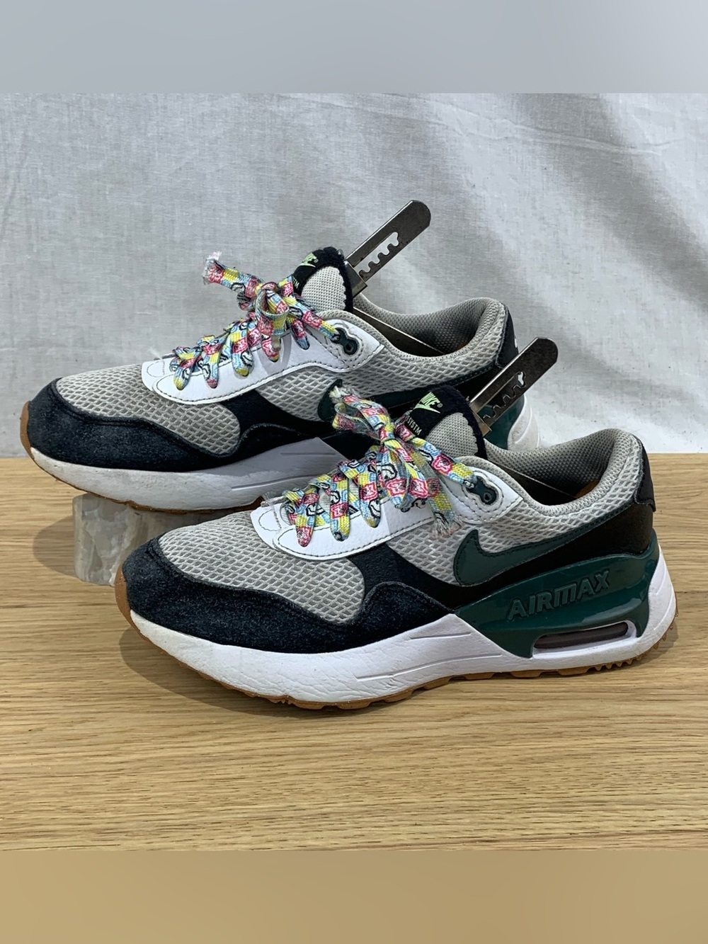 Nike Air Max SYSTM White Black Green Sneakers Multicolor Laces Women’s 6.5